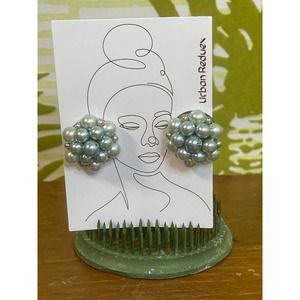 Vintage Light Blue Cluster Clip-On Non-pierced Earrings